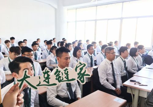 提升专业度,打造职业经纪人"国民链家,品质为先",要成为中国房产服